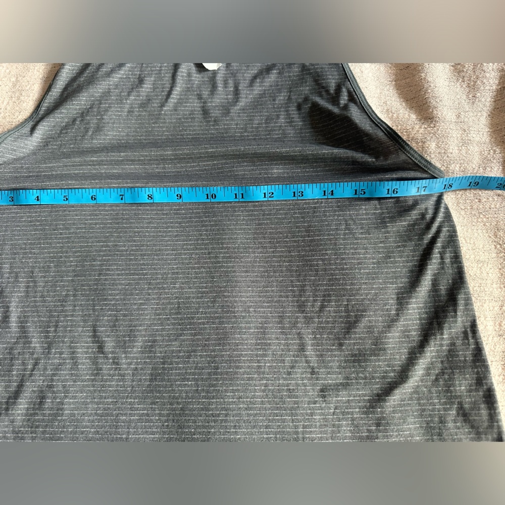 Grey Tank Lululemon - Picture 5 of 5
